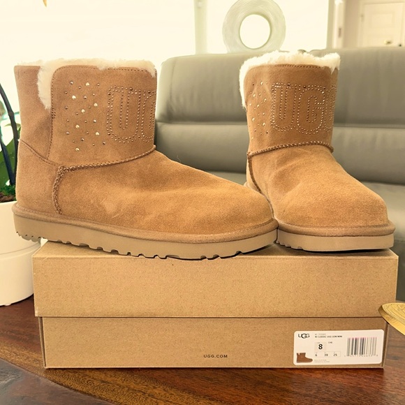 New UGG Classic Gem Mini size 8 chestnut - Picture 1 of 8